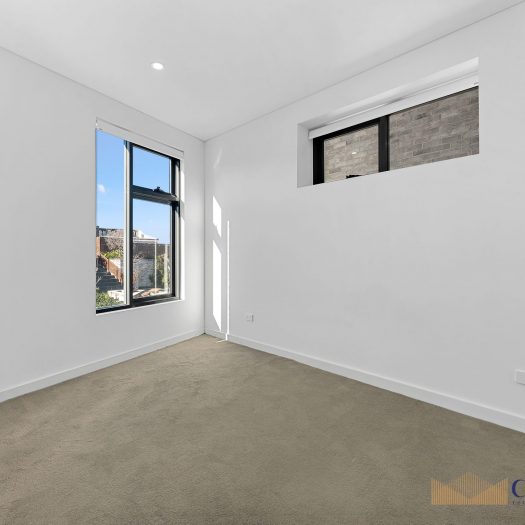 802 / 105 Dalmeny Avenue, Rosebery