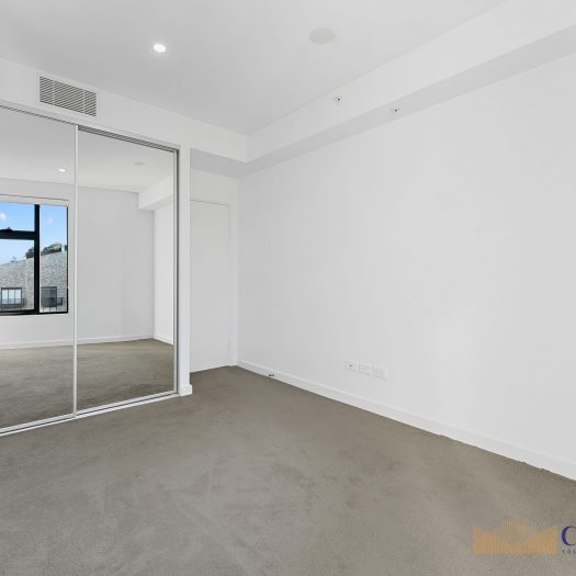 802 / 105 Dalmeny Avenue, Rosebery