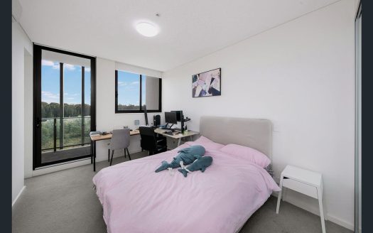 13111 / 1 Bennelong Parkway, WENTWORTH POINT