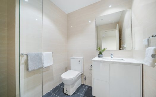 641 / 2 Nipper Street, HOMEBUSH